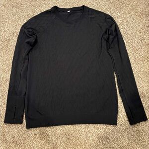 Lululemon black pull on size 12. Diamond pattern sweater look